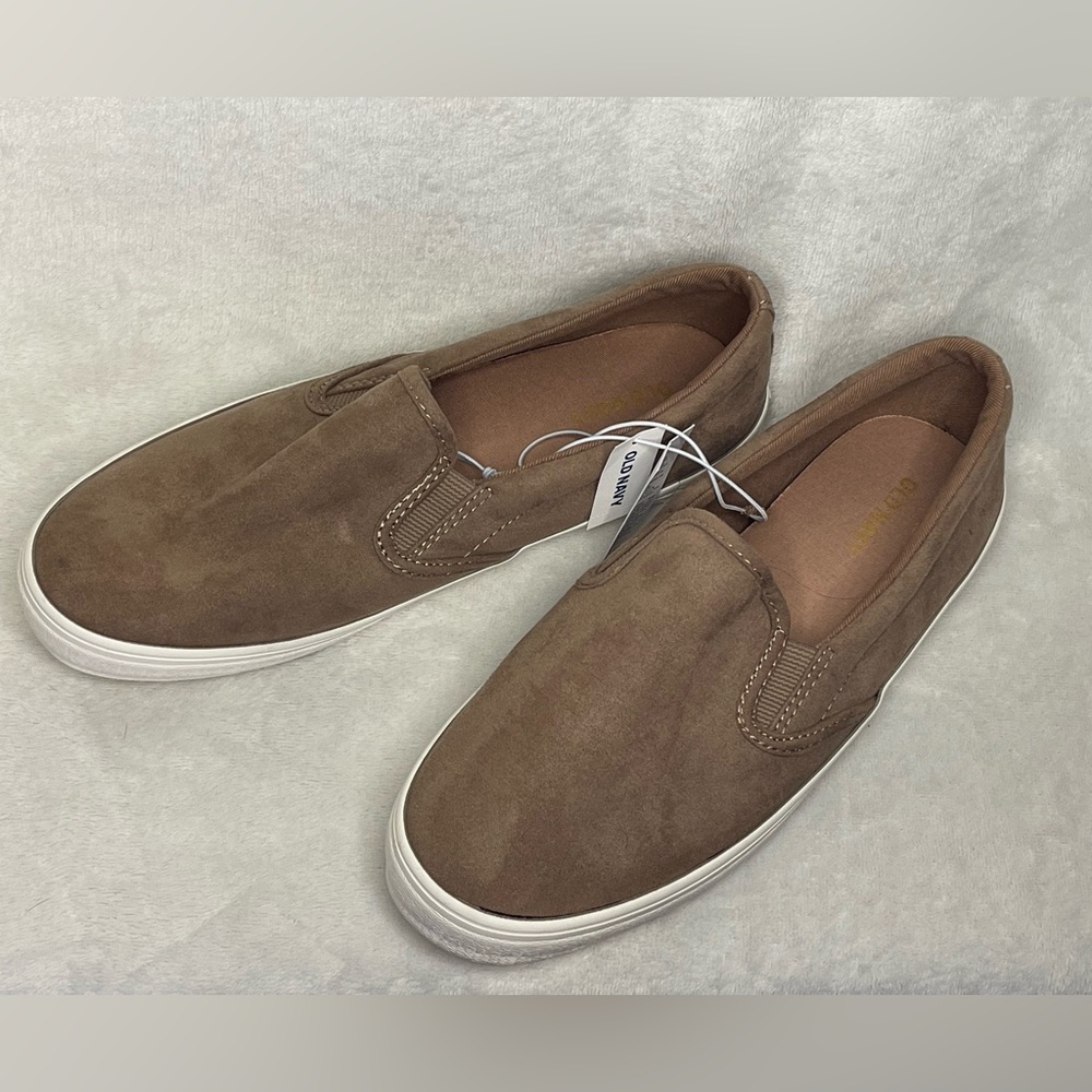 Old Navy slip on sneakers in tan